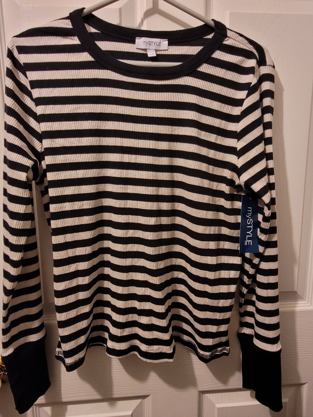 mySTYLE Women's Black and White Striped Long Sleeve Top